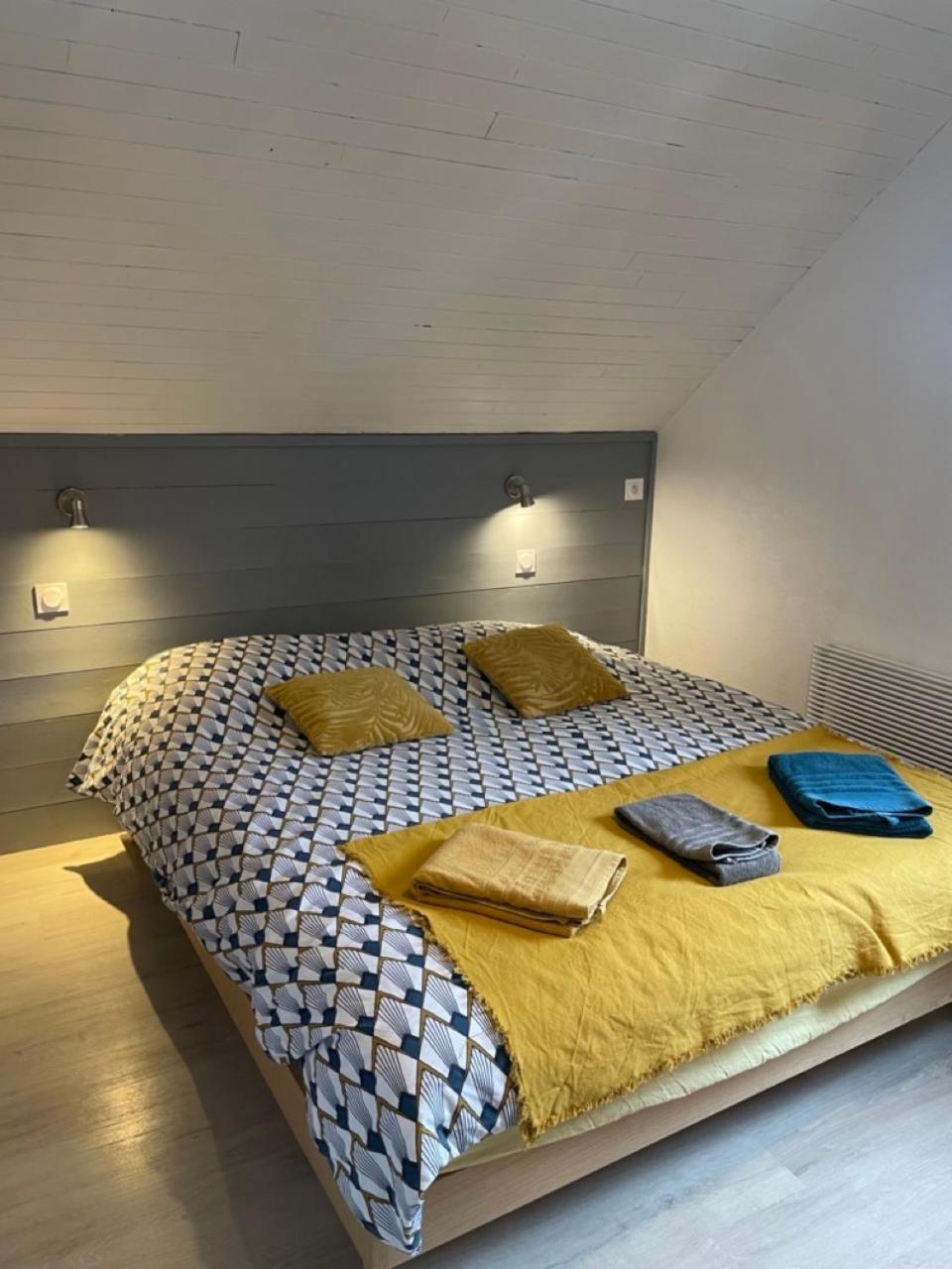 Maison L'Aiguille - 2 Appartements, 5 Chambres Et Table D'Hotes Au Pied De La Montagne A La Station De Laye エクステリア 写真